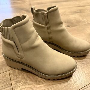 Women's Tan Ankle Boots